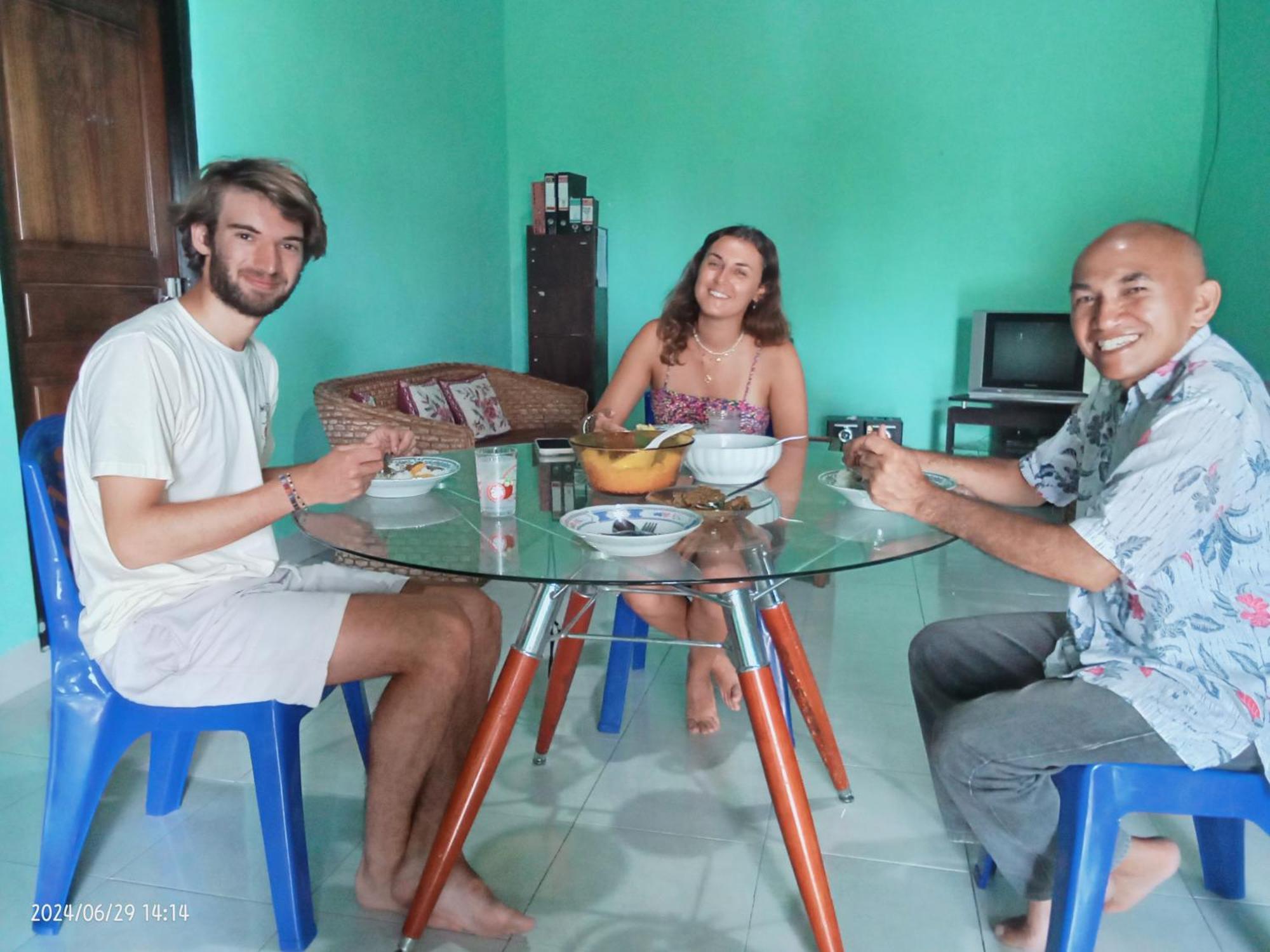 Petra Homestay Bangka Leda Ruteng Kültér fotó