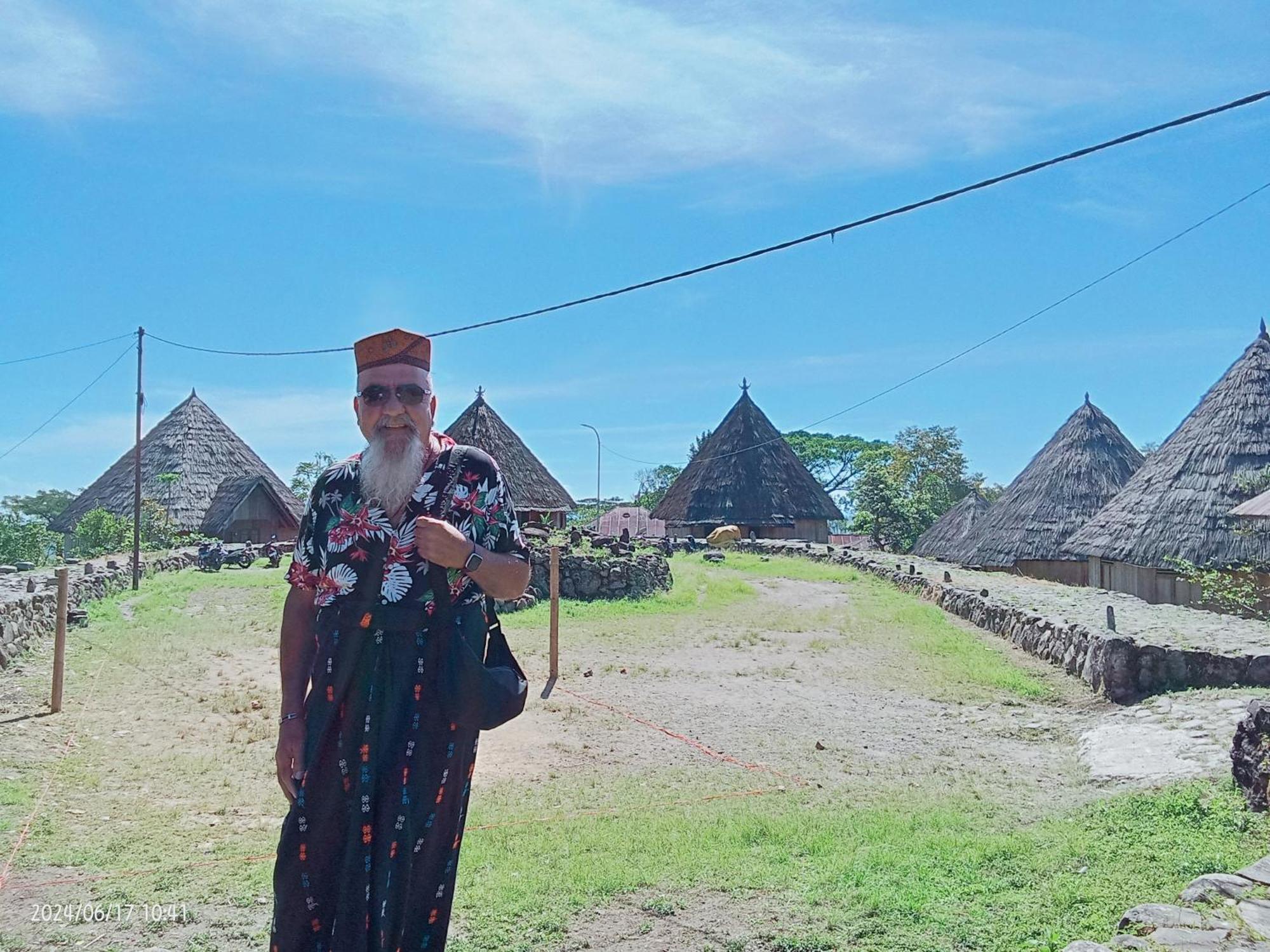 Petra Homestay Bangka Leda Ruteng Kültér fotó