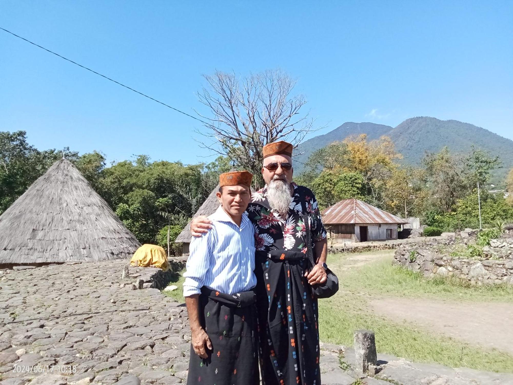 Petra Homestay Bangka Leda Ruteng Kültér fotó