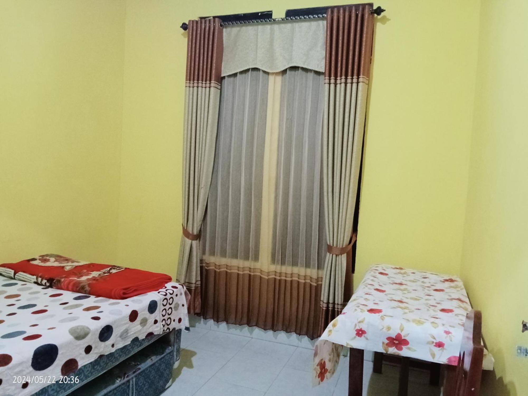 Petra Homestay Bangka Leda Ruteng Kültér fotó