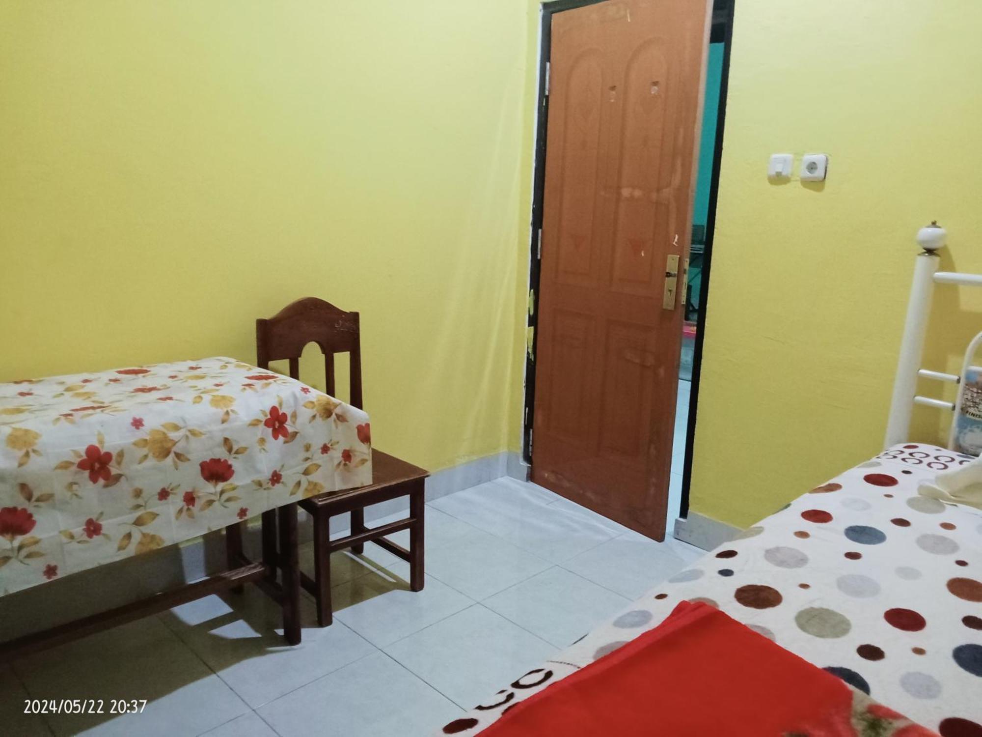 Petra Homestay Bangka Leda Ruteng Kültér fotó