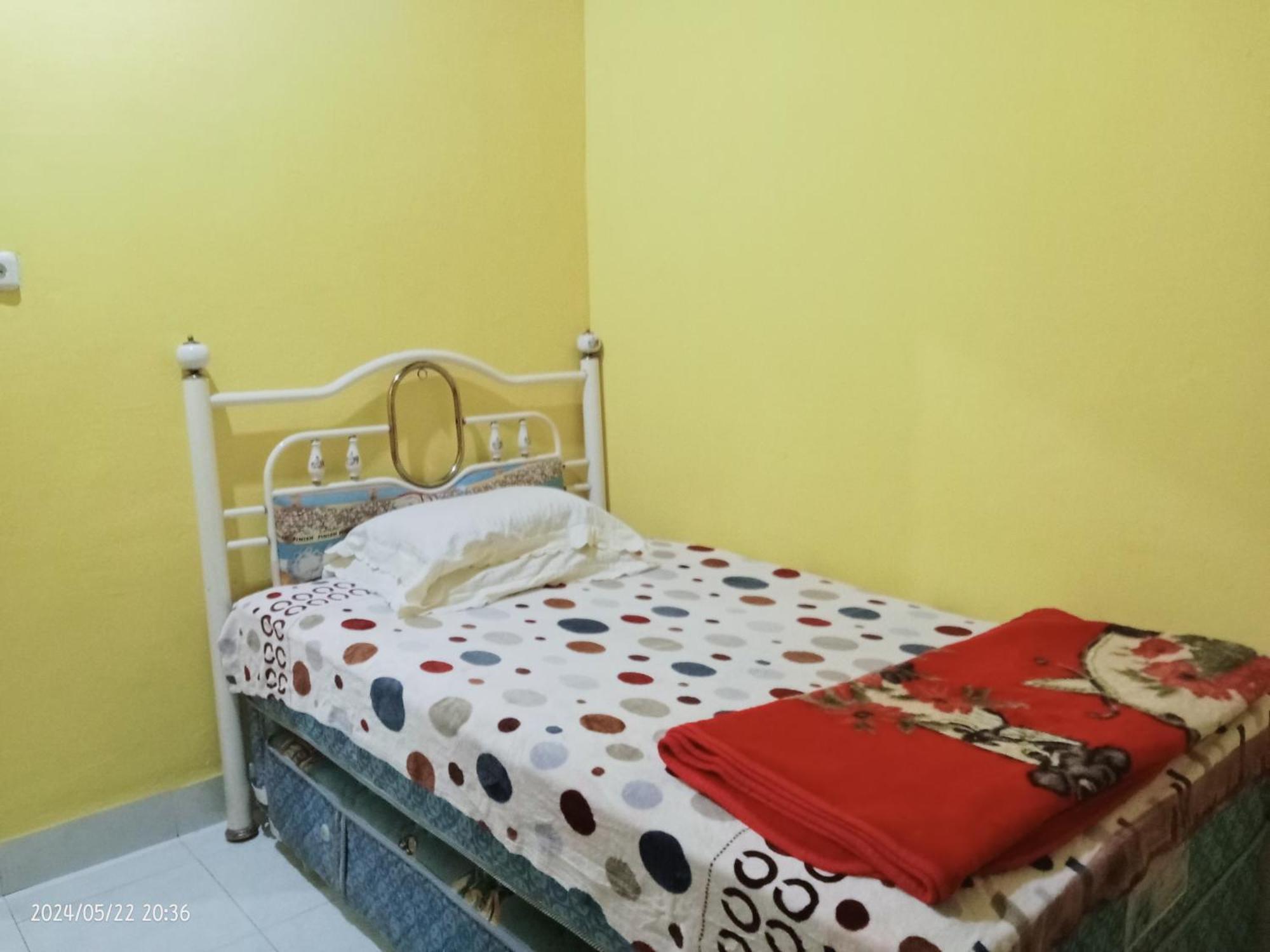 Petra Homestay Bangka Leda Ruteng Kültér fotó