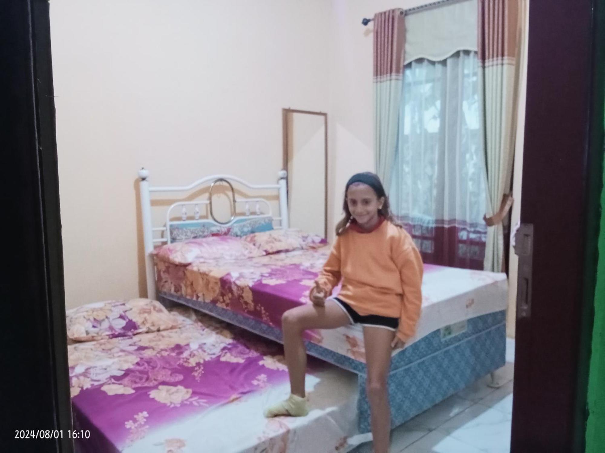 Petra Homestay Bangka Leda Ruteng Kültér fotó