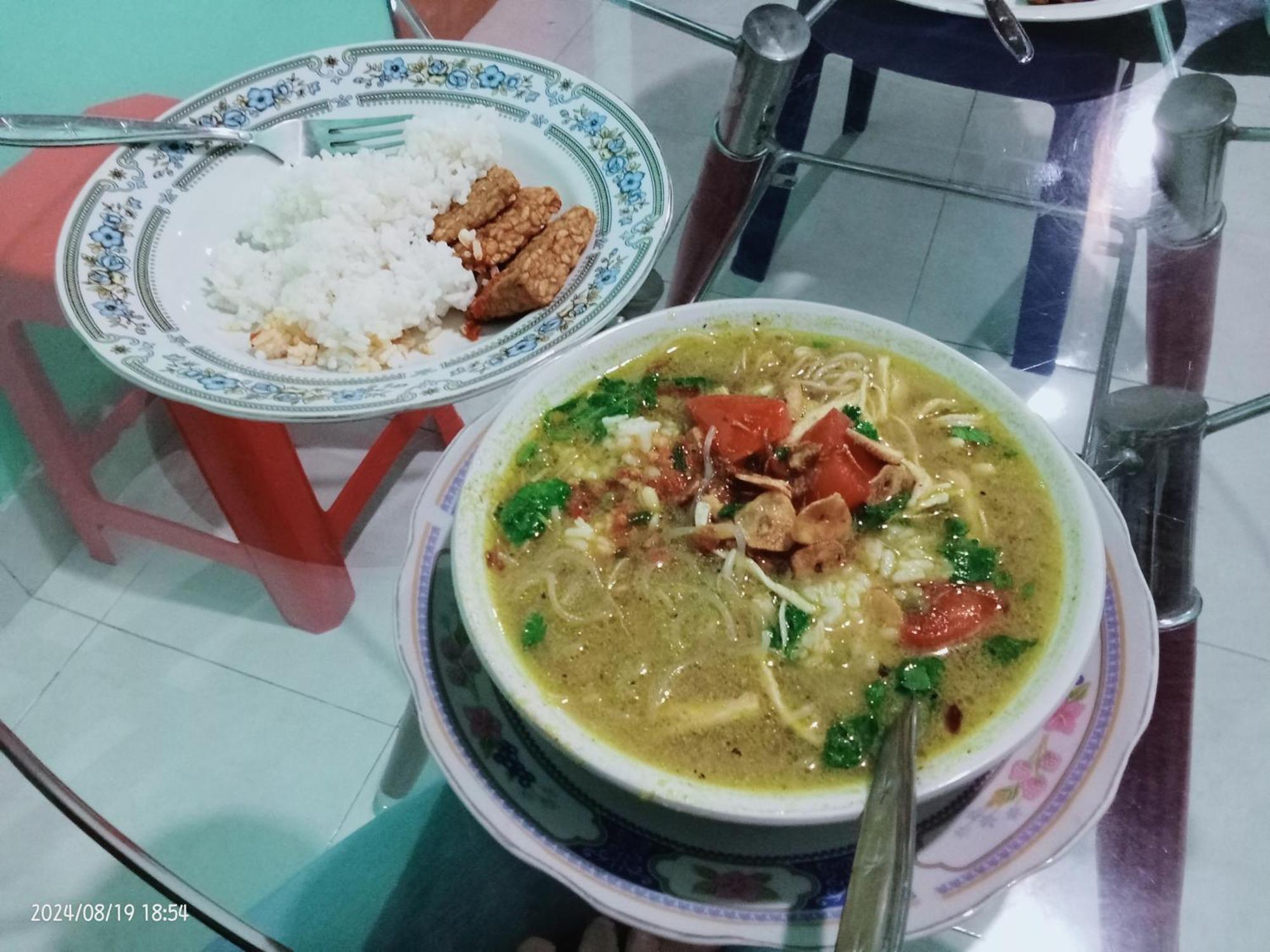 Petra Homestay Bangka Leda Ruteng Kültér fotó