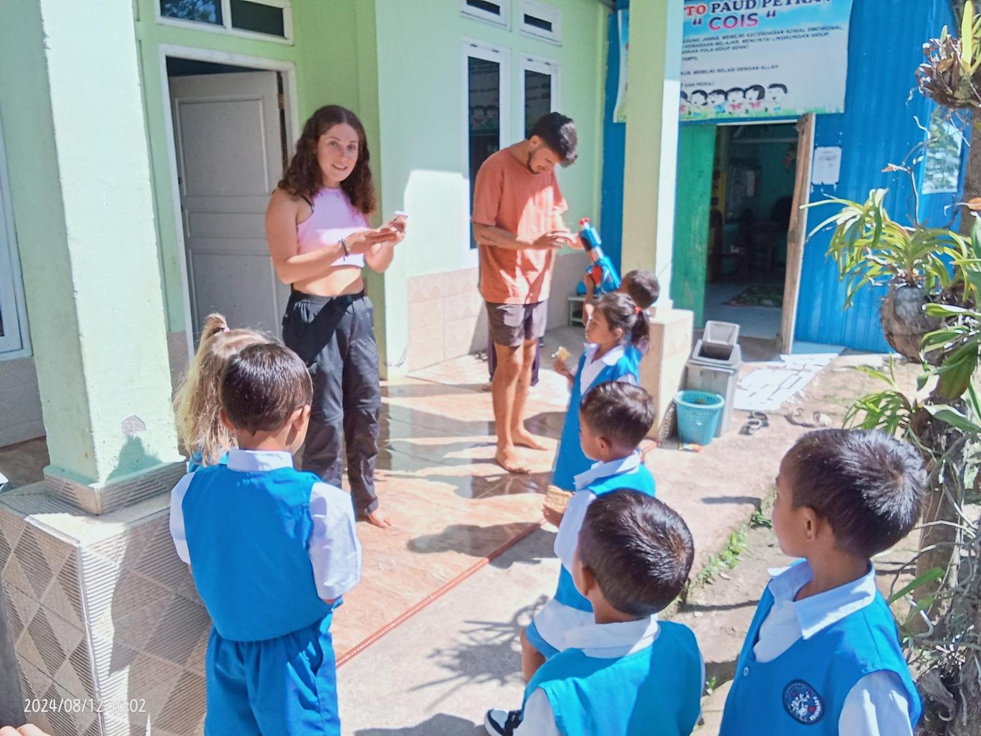 Petra Homestay Bangka Leda Ruteng Kültér fotó