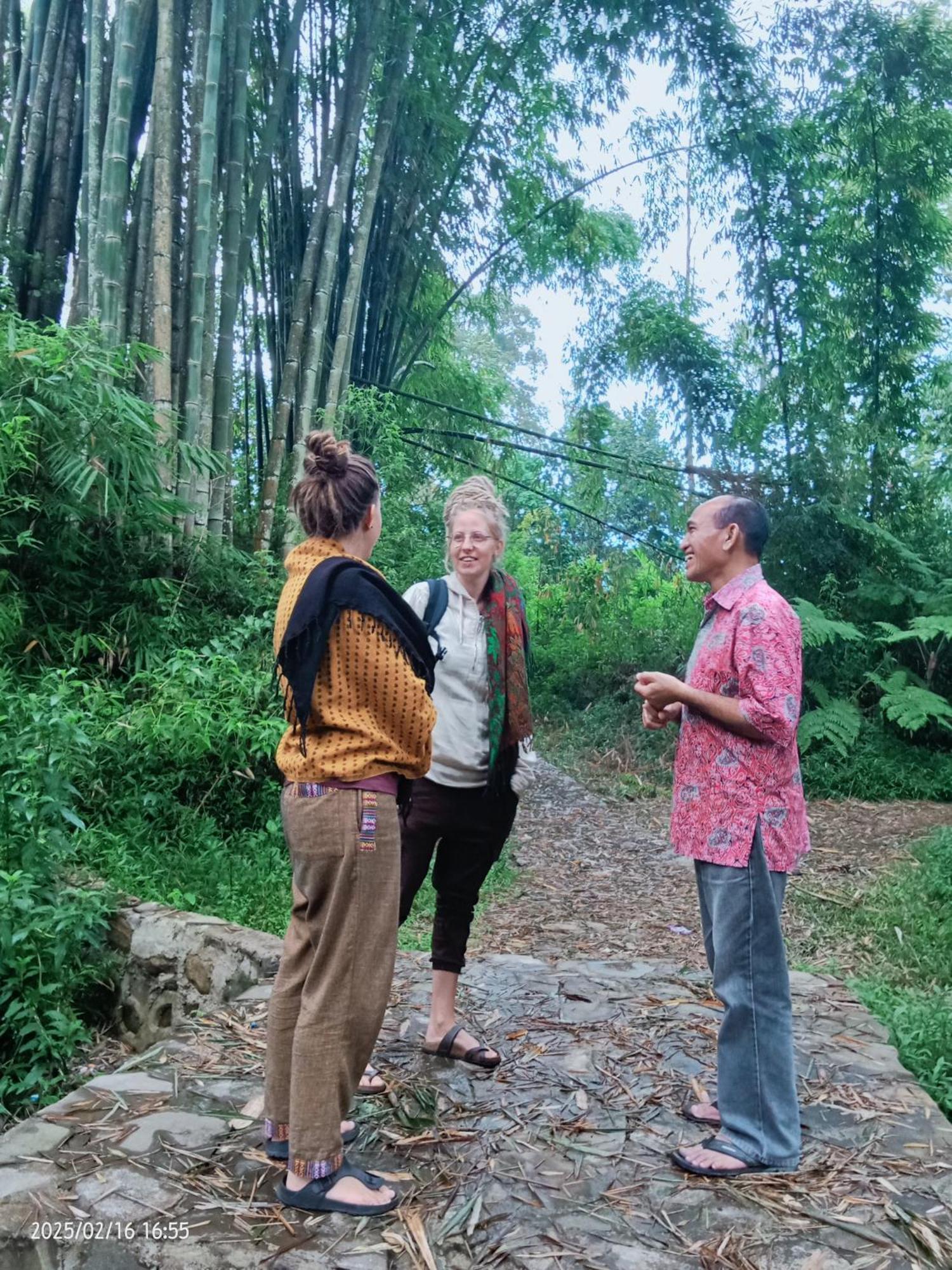 Petra Homestay Bangka Leda Ruteng Kültér fotó
