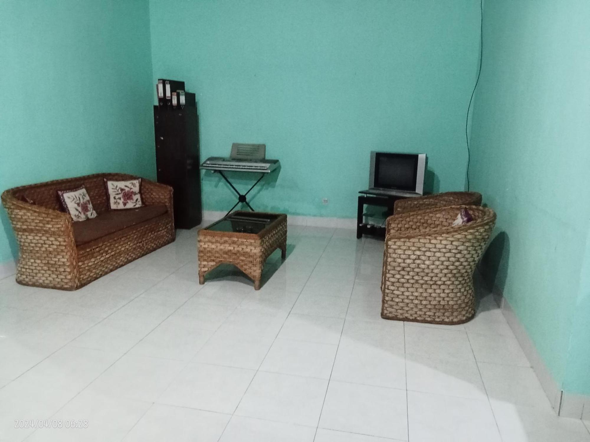 Petra Homestay Bangka Leda Ruteng Kültér fotó