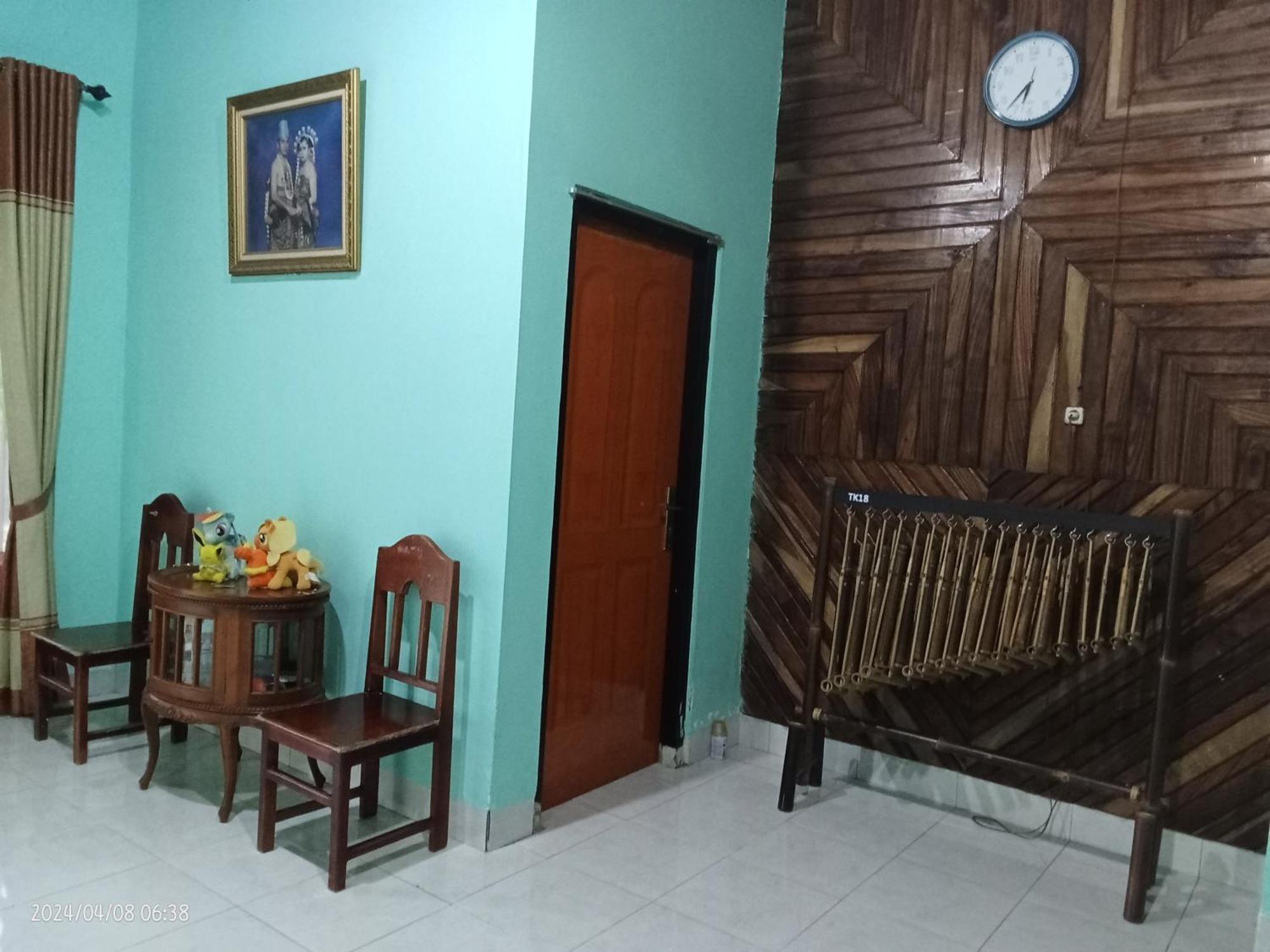 Petra Homestay Bangka Leda Ruteng Kültér fotó